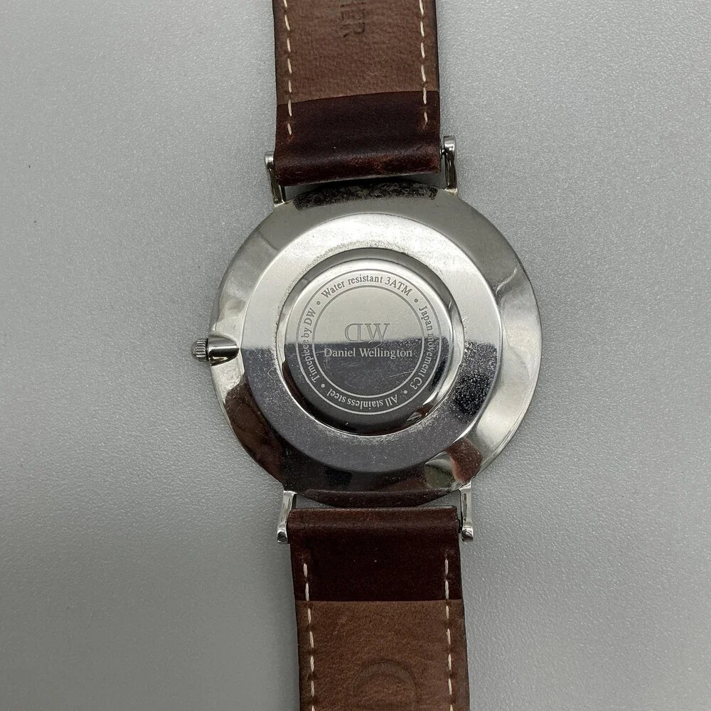 Daniel Wellington Mens Watch 41mm White Dial Brown Leather Strap New Battery